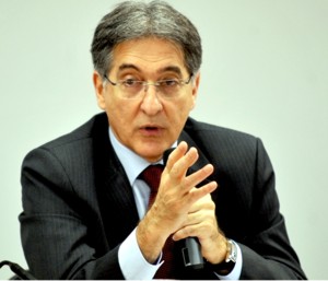 DEFINIDO: Fernando Pimentel é o candidato do PT ao governo de Minas em 2014, não tem volta – Só se ele não quiser ministro fernando pimentel